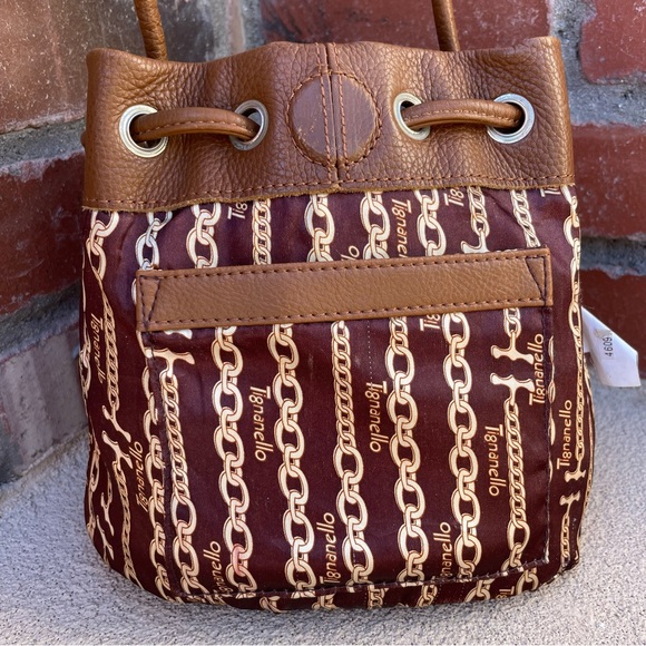 Tignanello • Petite Leather Drawstring Bucket Crossbody Bag & Scarf Bundle - Picture 11 of 14